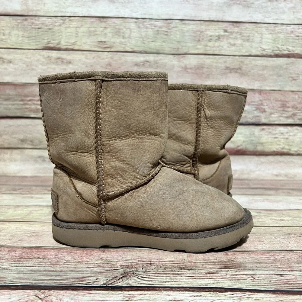 Ugg Brown Leather Classic Short Boots